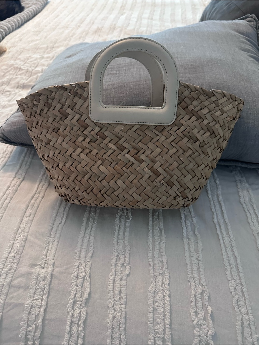 Madewell, Woven Straw Tote Bag with Cream Handles. Also has Crossbody strap. - Picture 2 of 8